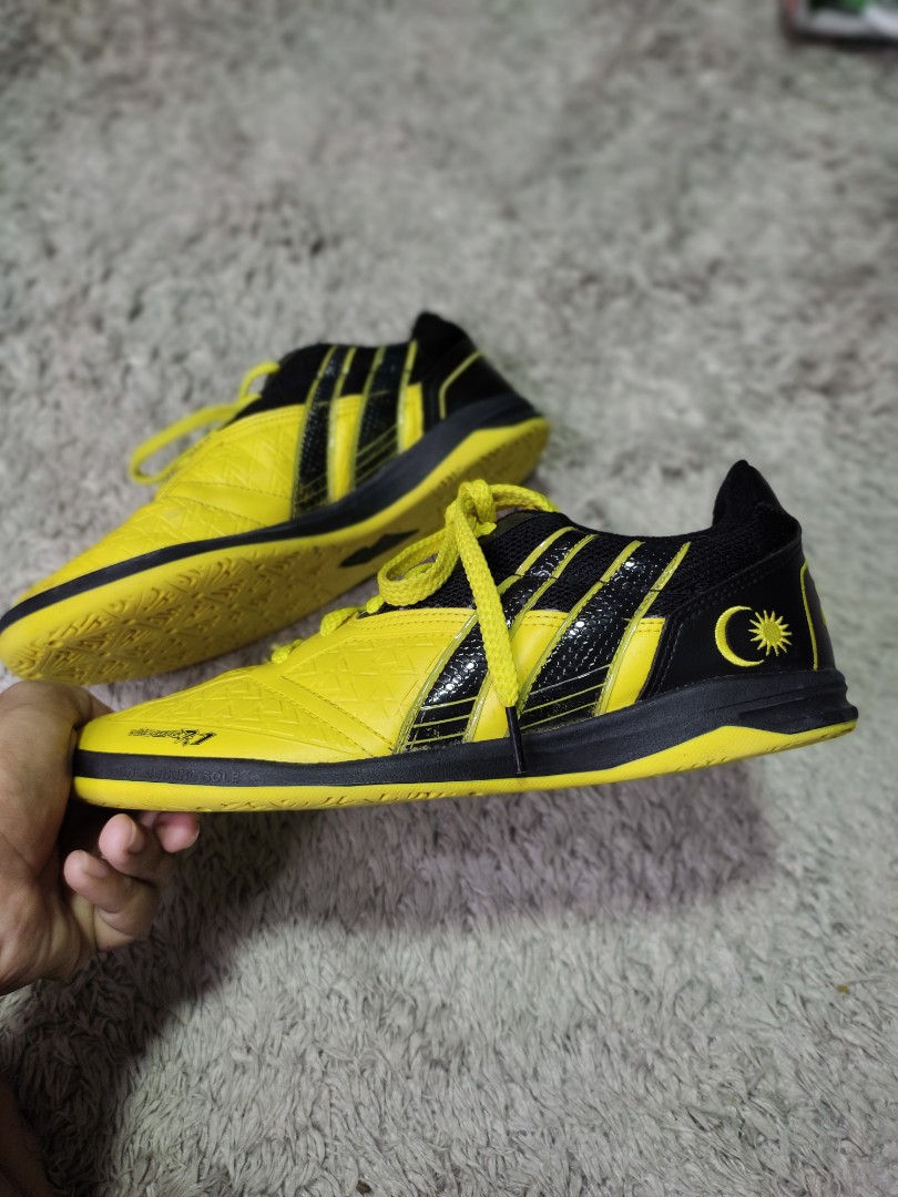 Kasut futsal pan hot sale
