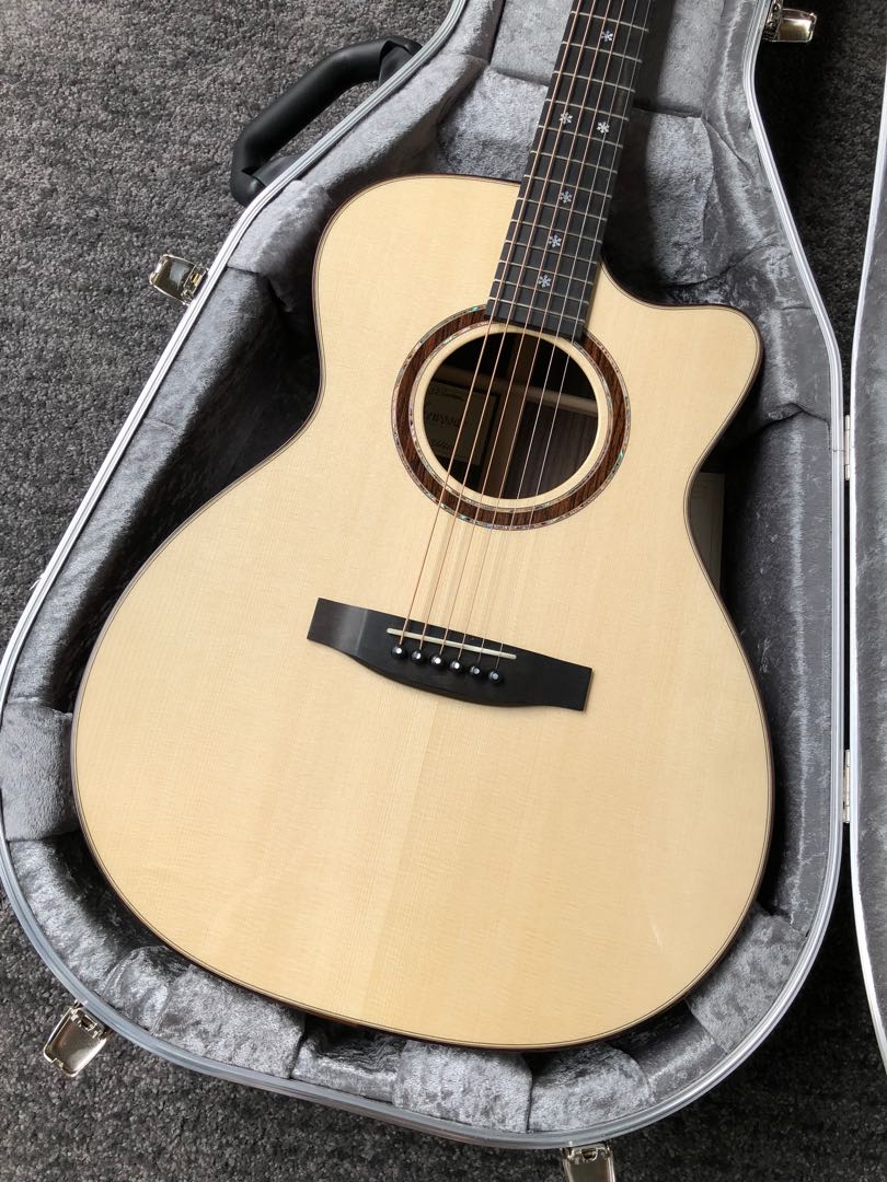 Lakewood M-32C Acoustic Guitar, Hobbies & Toys, Music & Media, Musical  Instruments On Carousell