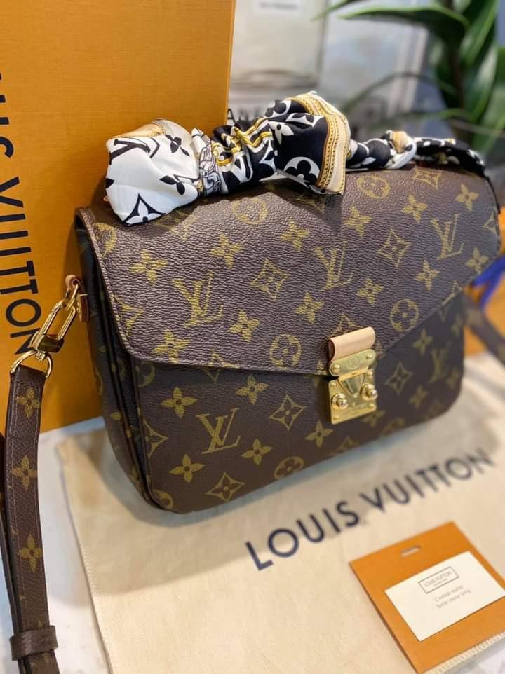 LV Pochette Metis in Monogram with LV Bandeau Twilly 2020, Women's