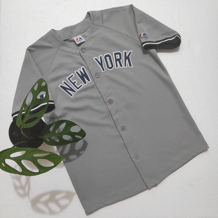 MLB NY yankees jersey (KIDS), Men's Fashion, Activewear on Carousell