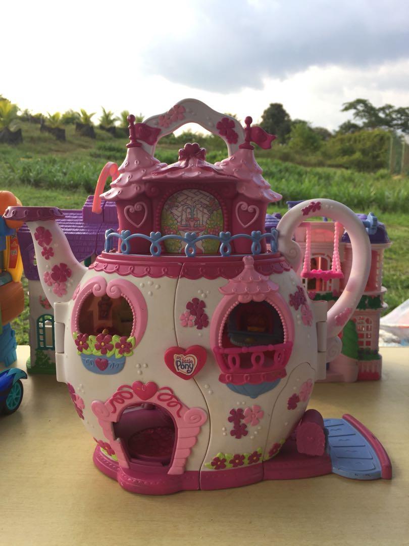 Grootte piloot Actie My Little Pony Ponyville Teapot Palace Playset, Hobbies & Toys, Toys &  Games on Carousell