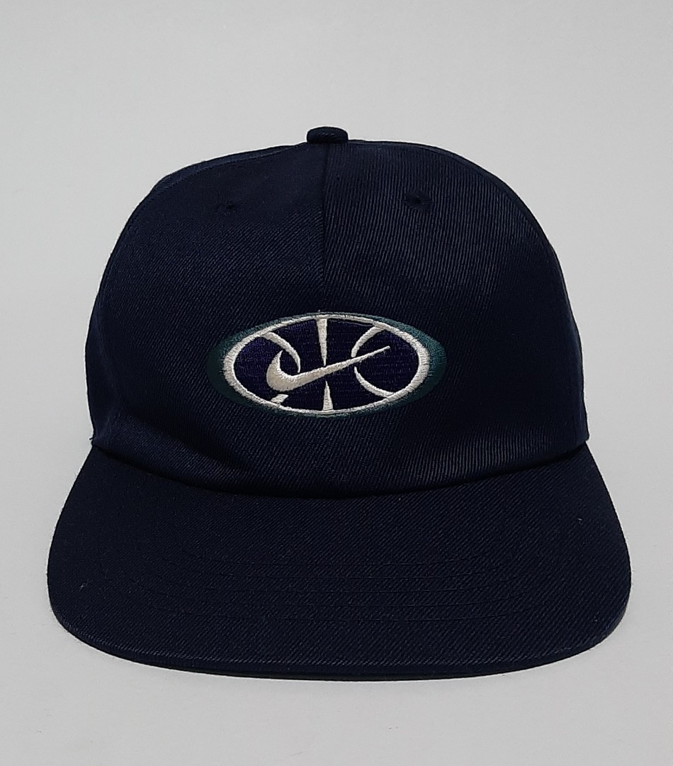 Nike Vintage Cap, Men's Fashion, Watches \u0026 Accessories, Caps \u0026 Hats on  Carousell