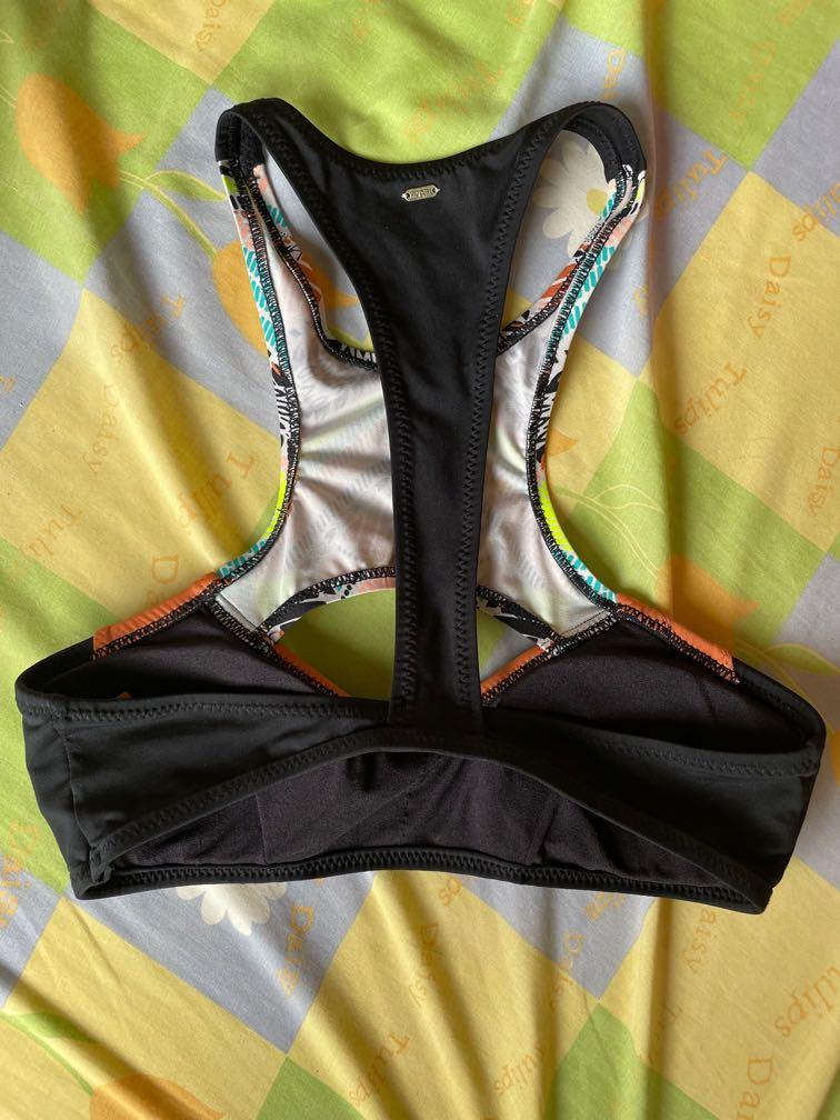 Ripcurl Bikini Top Swimwear (Category: Bikinis & Swimsuits) located in Quezon City. Submitted by cdeclutters (Listing ID 1076808951, Image 3). Description: - used once, still in excellent quality - size 6, which is I believe XS or maybe S in Aus - RFS: not my style MOP: BPI, Gcash, UnionBank Shipping fee shouldered by buyer. .