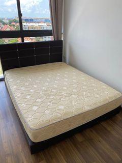 Used queen size bed/matt