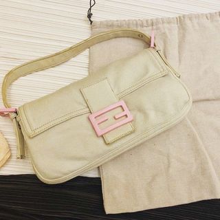 （分類：）位於 。 由 mylouyeah 提交（商品編號 1076969784，圖片 1）。簡介： 。