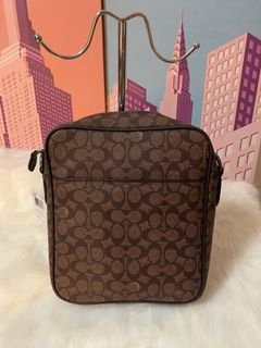 (Category: ) located in . Submitted by luxeshop4less (Listing ID 1077044086, Image 1). Description: .
