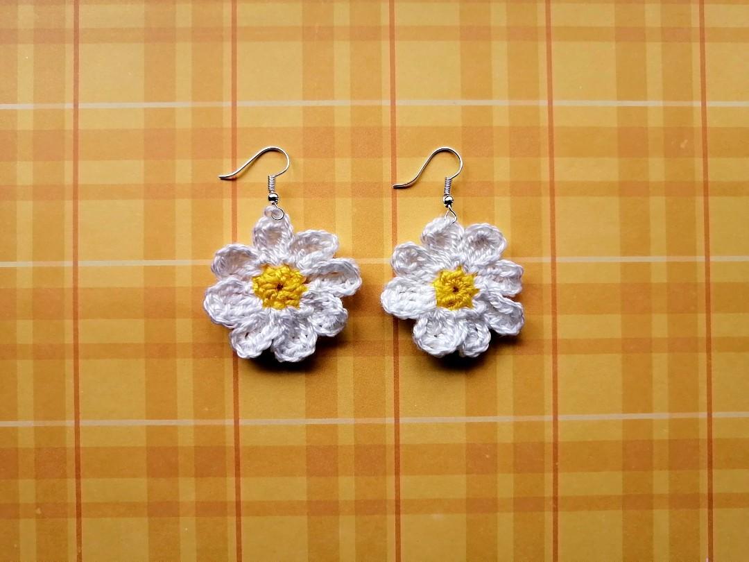Daisy earrings discount