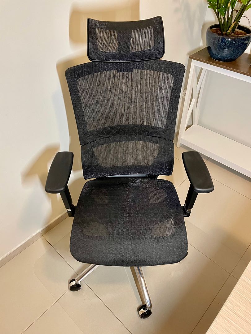 Ergonomic Mesh Office Chair UMD A810 with warranty, Furniture & Home