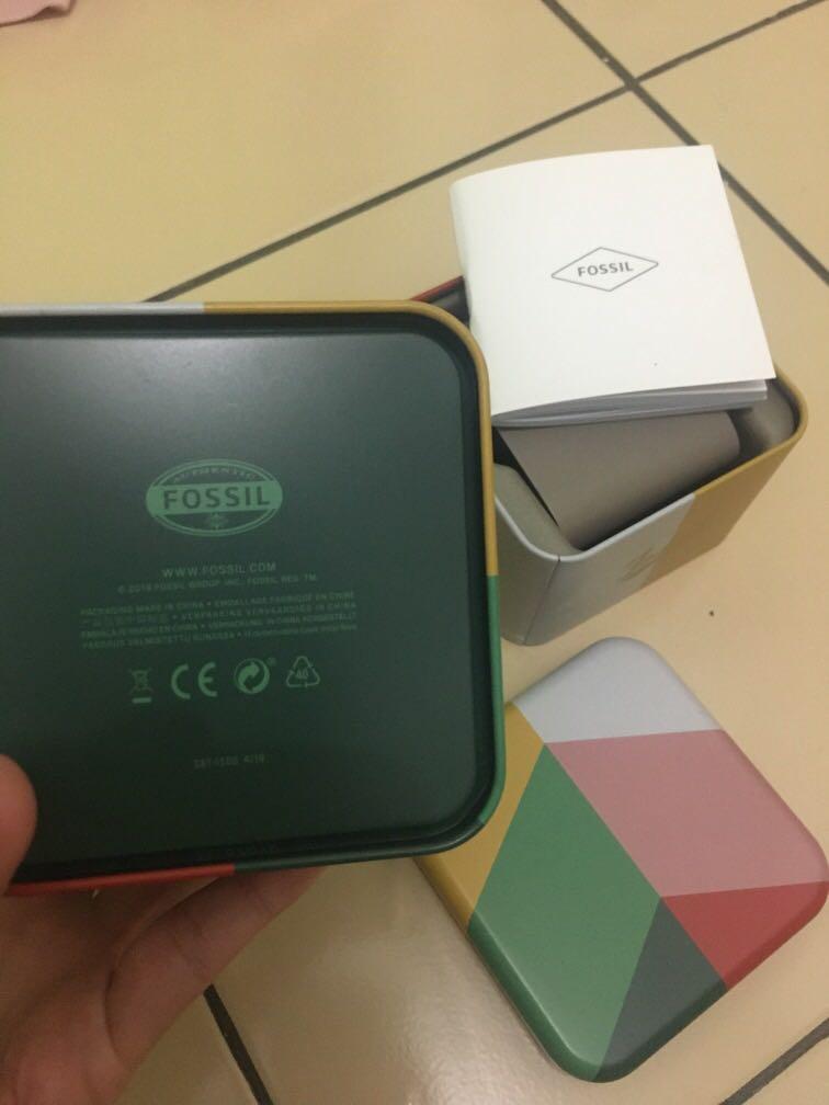 Box outlet fossil original