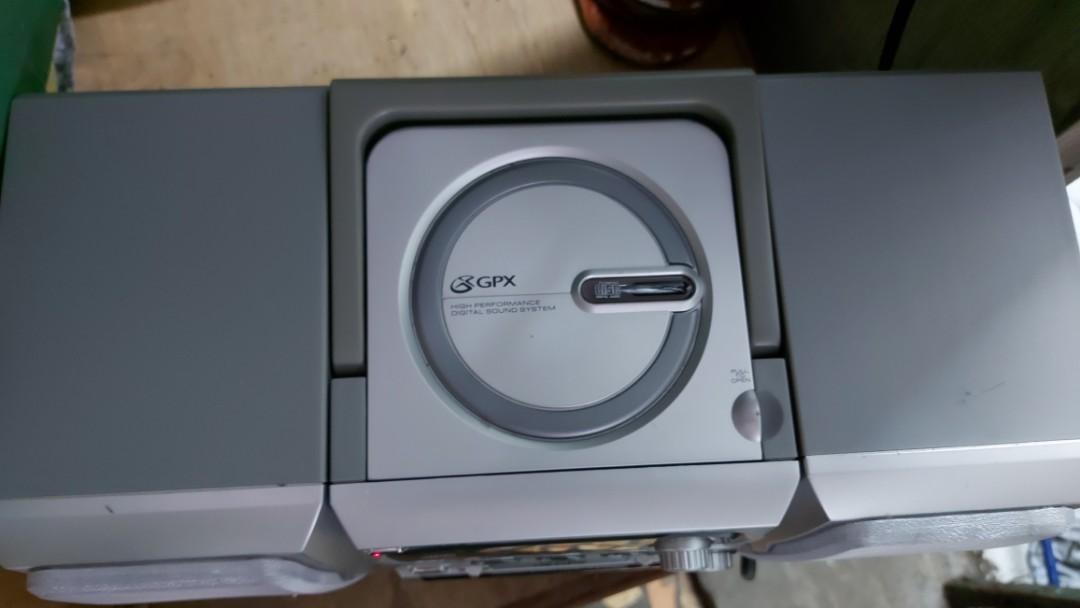 Gpx mini component (Category: Portable Music Players) located in Rizal. Submitted by aryanna51 (Listing ID 1076965216, Image 2). Description: slightly used gpx compact disc home and go music system MUST READ🚩🚩🚩 110 to 120 volts only Origin: 🇺🇸.