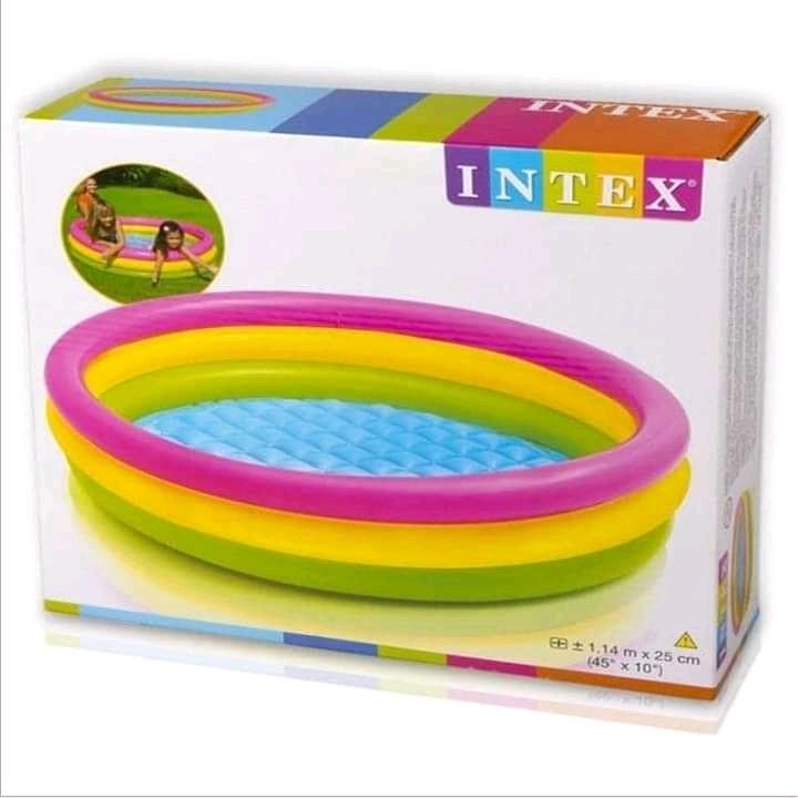 Intex Inflattable Pool for kids (Category: Other Baby Bathing & Changing Needs) located in Manila. Submitted by annafinds (Listing ID 1077149817, Image 2). Description: Enjoy swimming without going outside Kiddie Inflattable pool Sizes: 1.14m x 25cm:P580 1.47m x 33cm:P780 Plus shipping fee Accepting COD for sure buyers only Via Lalamove and Lbc No mit ups.