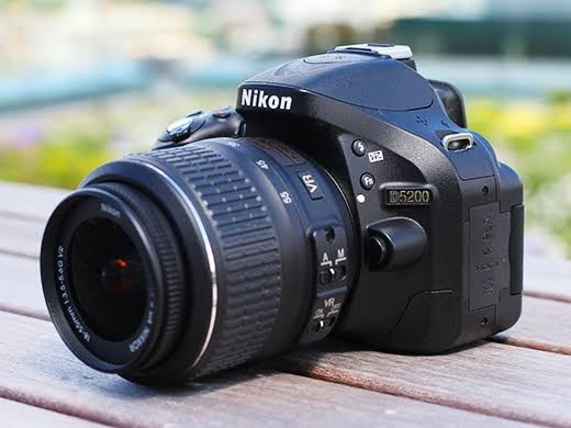 kamera dslr nikon d5200 edisi gak kepake boskuu murah bgt