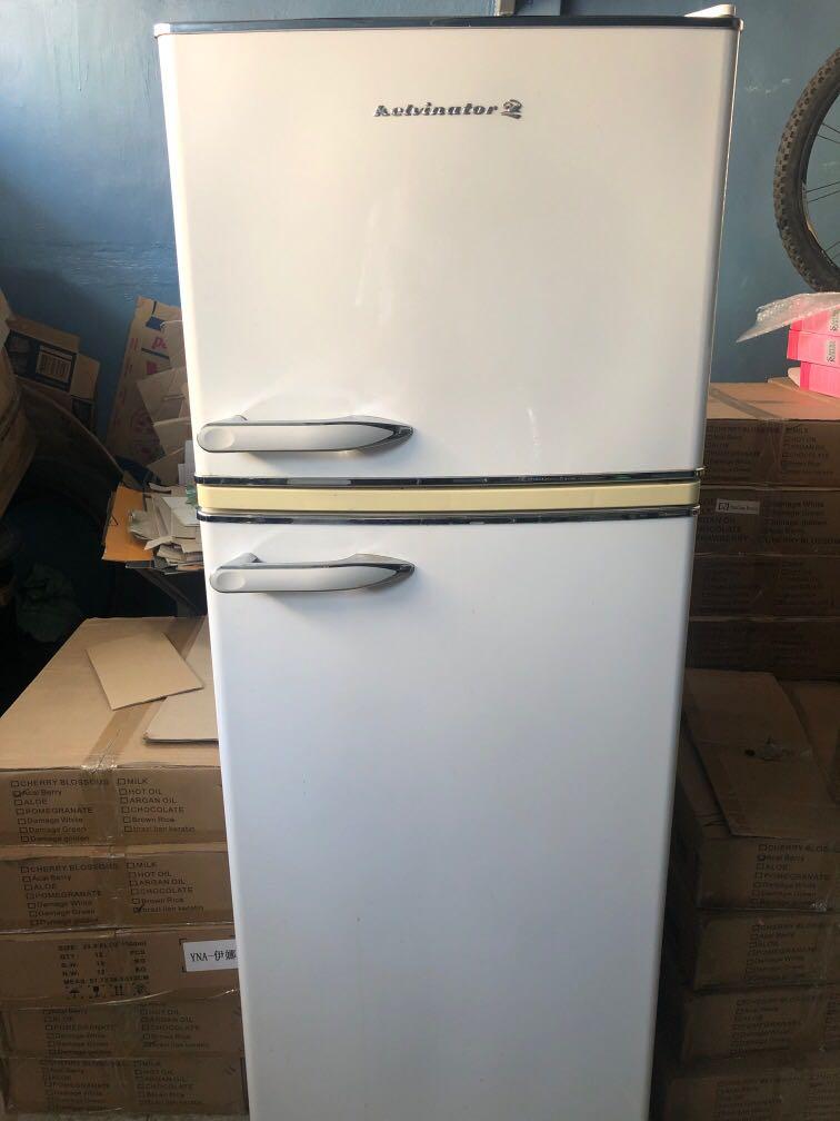 Kelvinator Refrigerator Tv Home Appliances Kitchen Appliances Refrigerators And Freezers On Carousell
