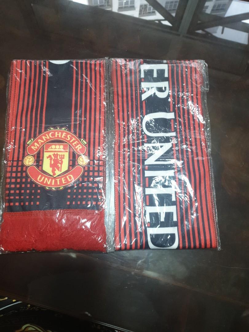 Manchester United Muffler Scarf, Sports Equipment, Sports & Games, Water Sports on Carousell