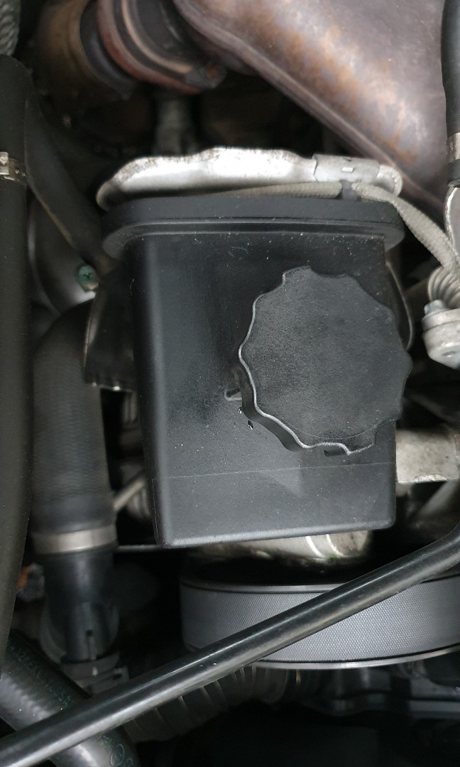 Mercedes W203 Power Steering Pump Auto Accessories on Carousell