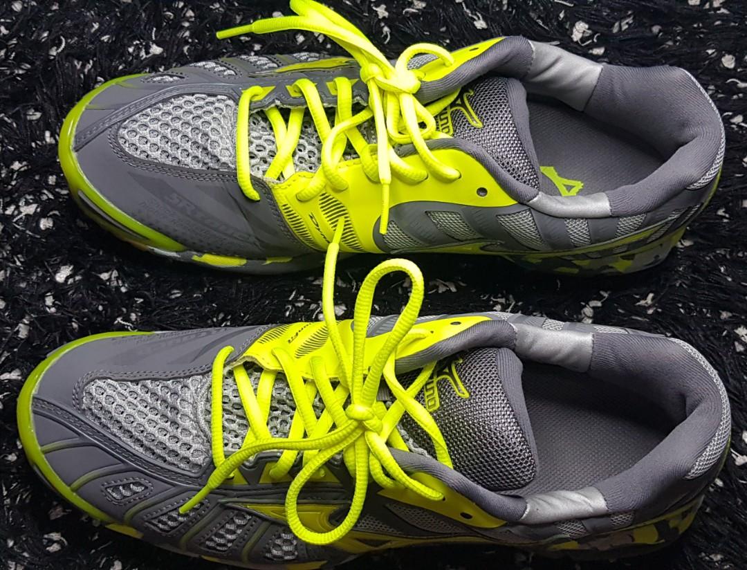 Mizuno wave tornado hotsell 3 green