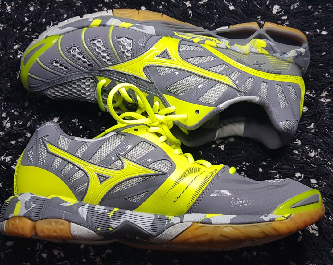 Mizuno wave tornado 3 grey deals