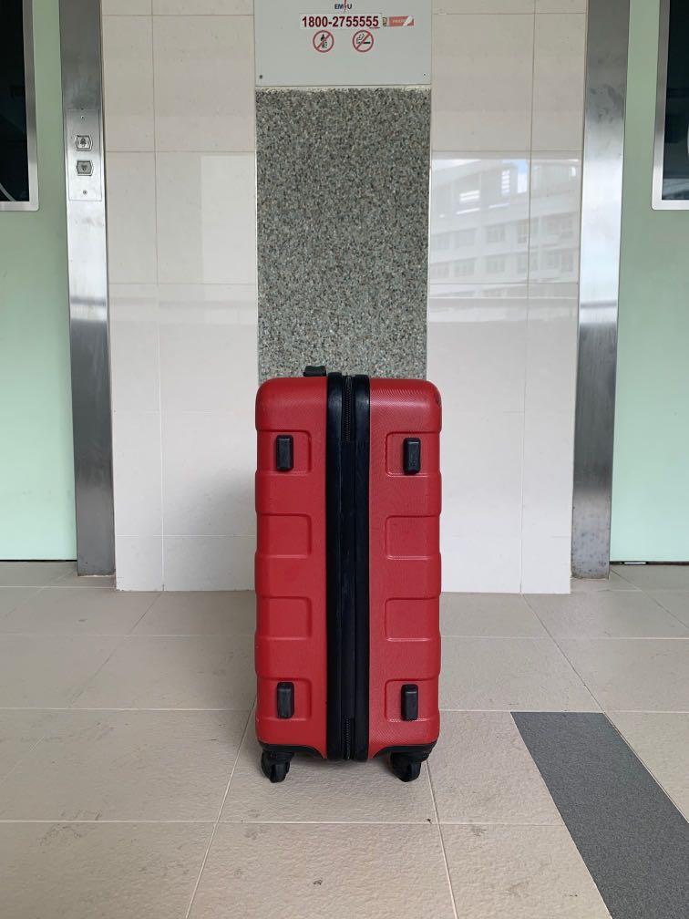 MUJI 無印良品 Burgandy TSA 002 Ultra Silent 4 Hinomoto wheel 20” Luggage