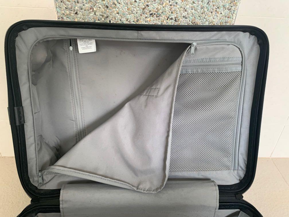 MUJI 無印良品 Burgandy TSA 002 Ultra Silent 4 Hinomoto wheel 20” Luggage