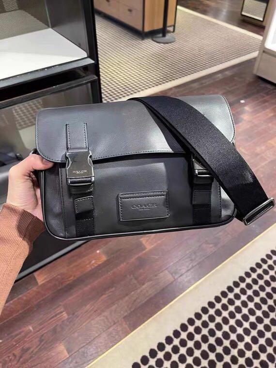 New Coach Outlet Men's Bag Classic Logo TRACK Messenger Bag, Men's