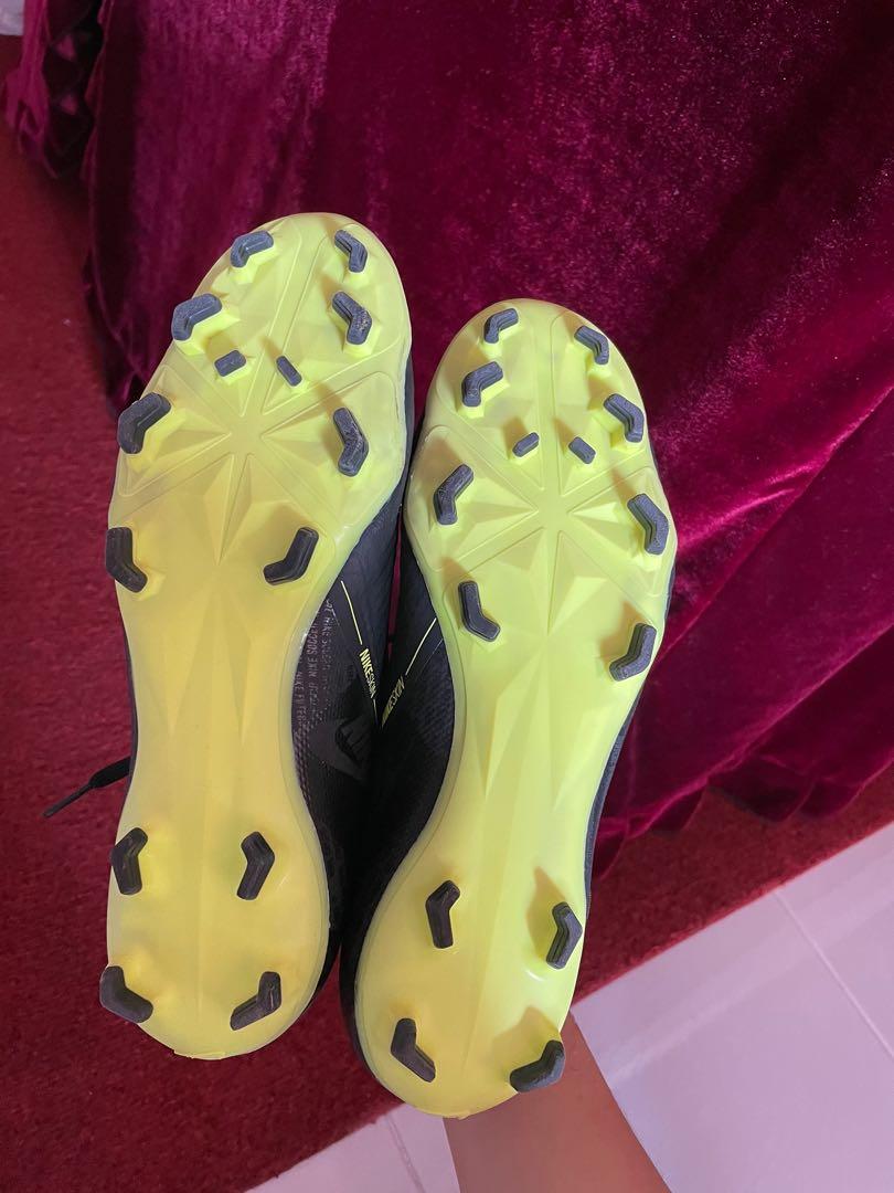 Nike Soccer boots, Women's Fashion, Footwear, Sneakers on Carousell