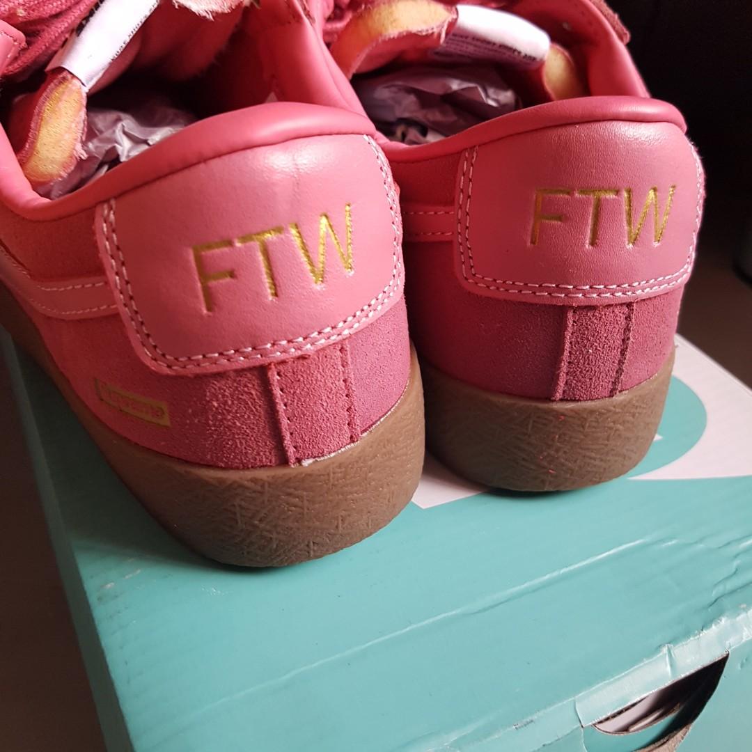 Supreme pink shoes store