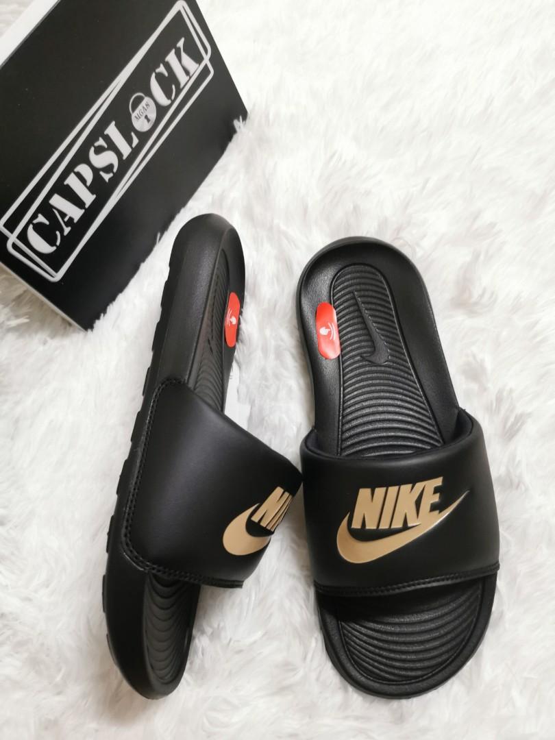 nike men's victori one slides