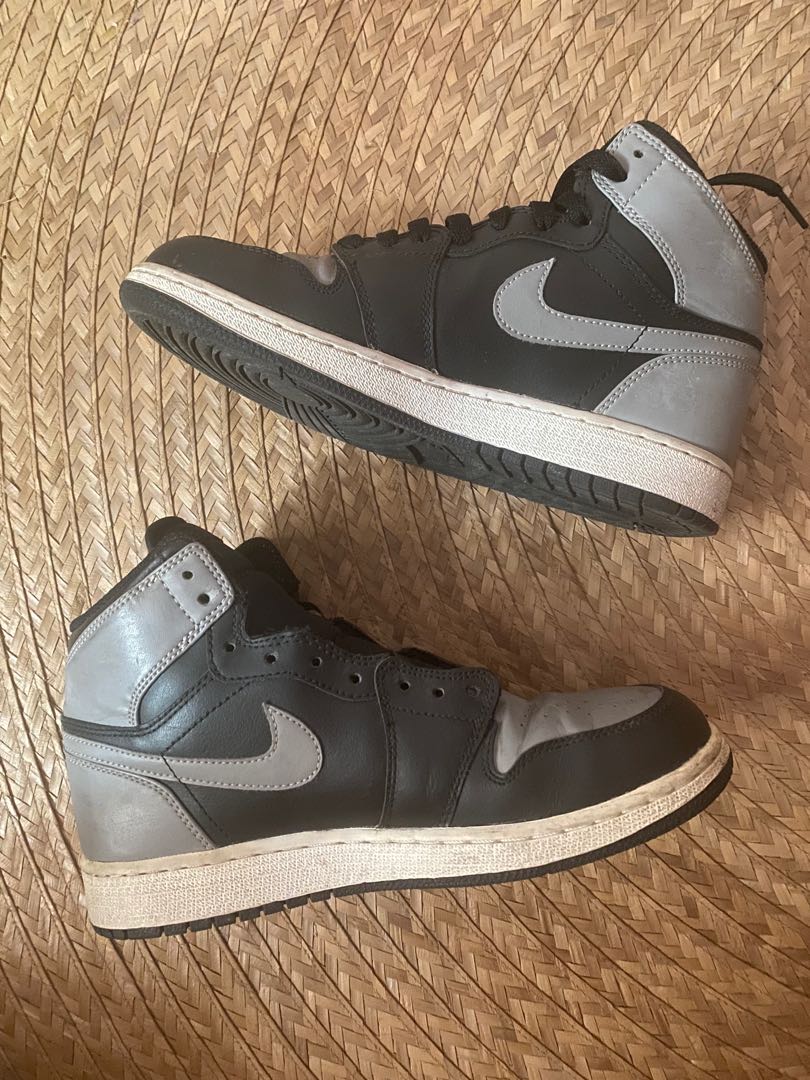 Nike womens Jordan 1 “shadow”, Men's Fashion, Footwear, Sneakers on  Carousell