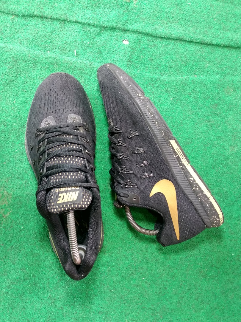 nike air zoom pegasus 33 black and gold