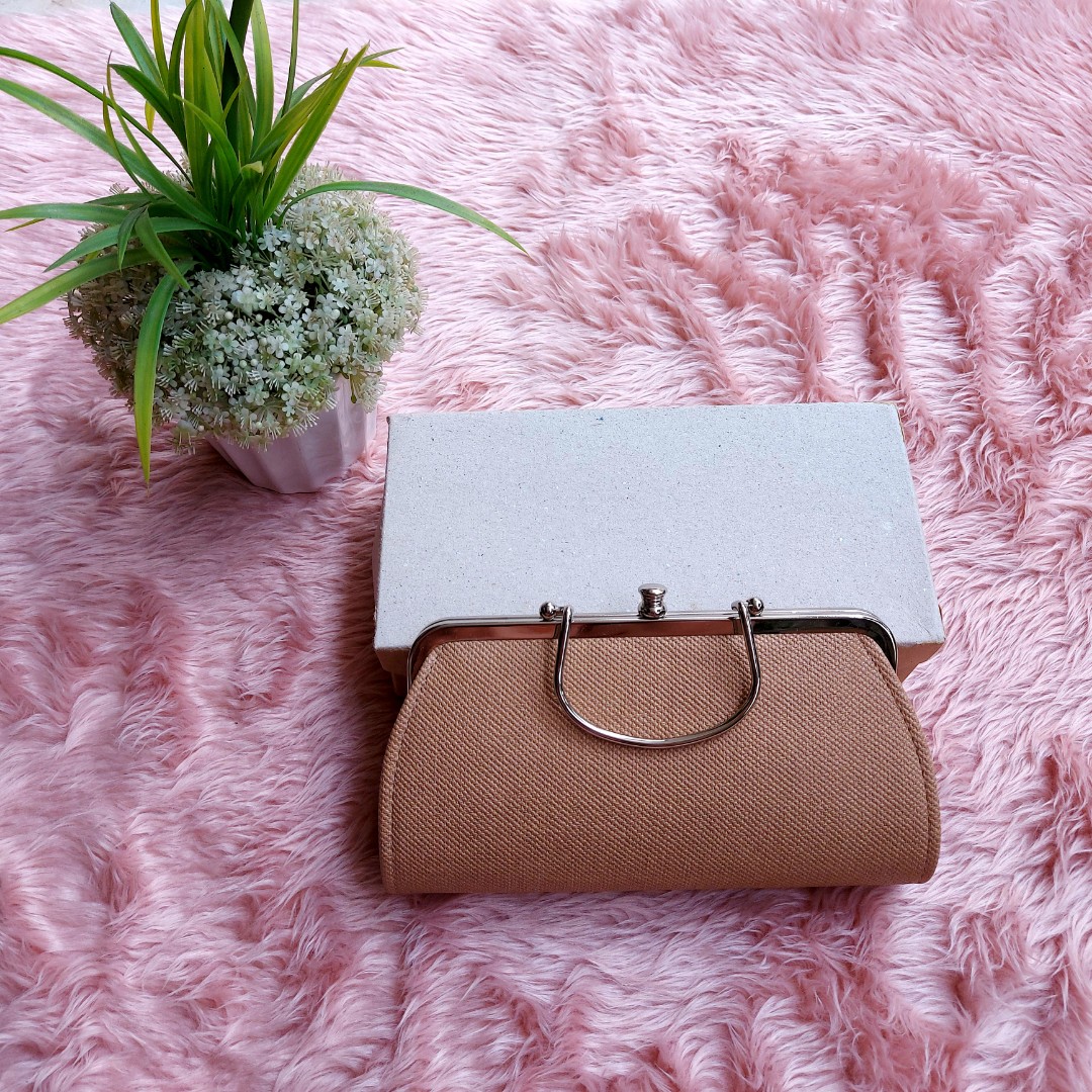 Parisian store clutch bag
