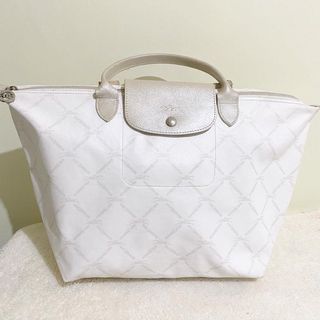 (Category: ) located in . Submitted by teinsshop (Listing ID 1076993572, Image 1). Description: .