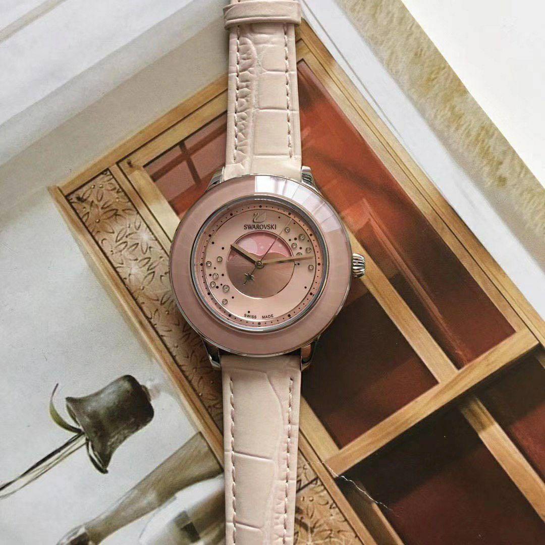 Octea lux shop moon watch