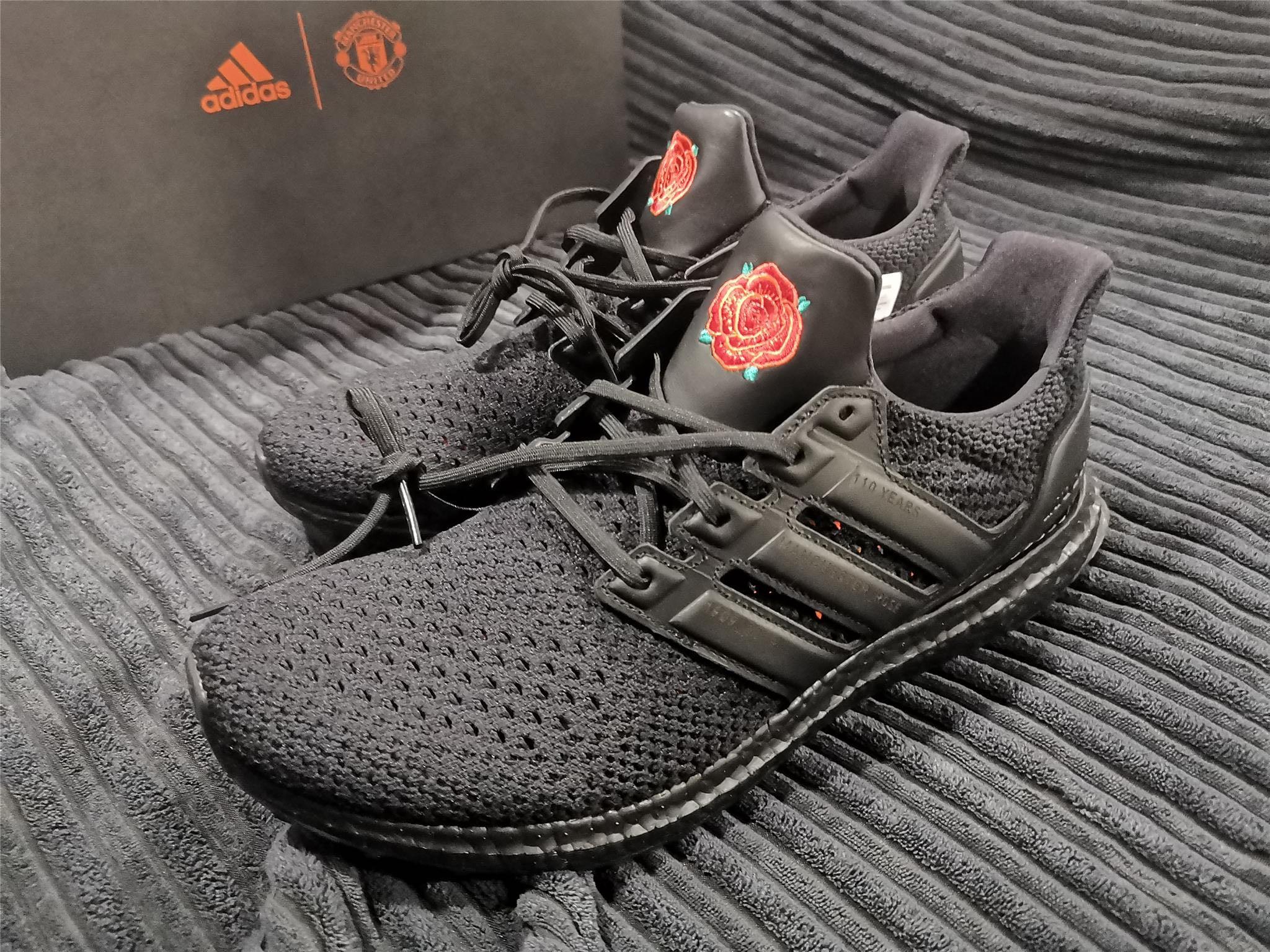 Man u ultra boost online