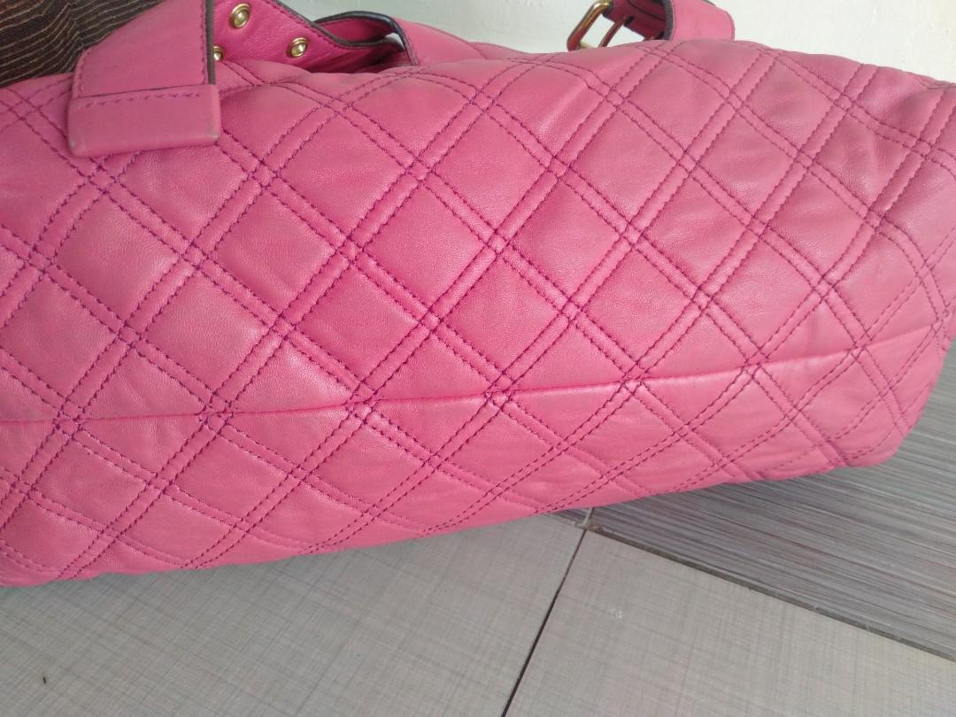 Auth marc jacobs lampo zip, Everything Else, Others on Carousell