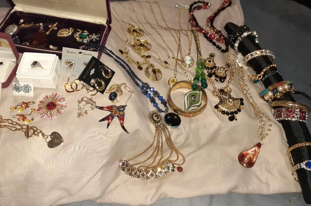 Deceased estate bulk jewellery lot Antiques Others on Carousell