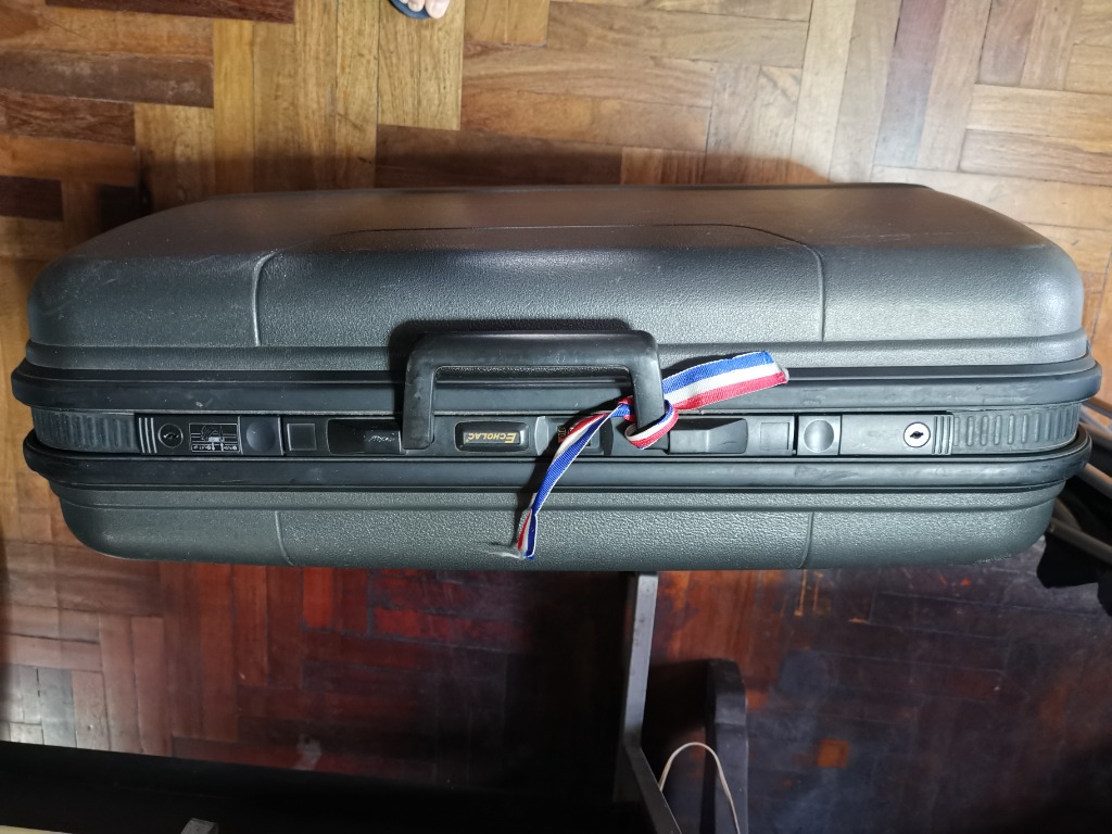 Echolac Luggage with Key and Number Combination, Hobbies & Toys, Travel