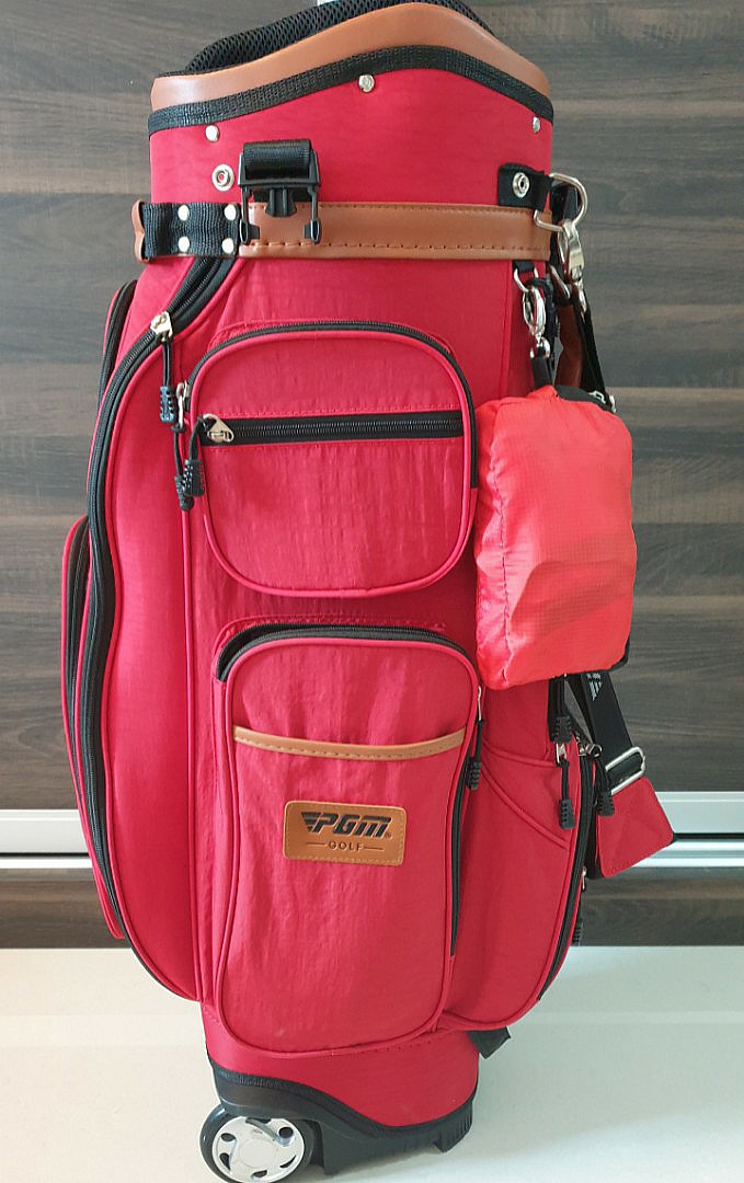 golf bag with wheels