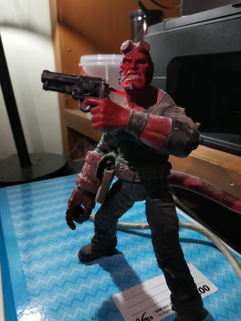 Hellboy without jacket (Category: Vintage Collectibles) located in Kuala Lumpur. Submitted by naz30 (Listing ID 1077341938, Image 1). Description: - Hellboy first movie action figure from Mezco. - Detail & full articulation. - Unboxed. - Price is negotiable. - Postage charge rm9.50 Semenanjung. - Postage charge RM16.00 for Sabah & Sarawak.