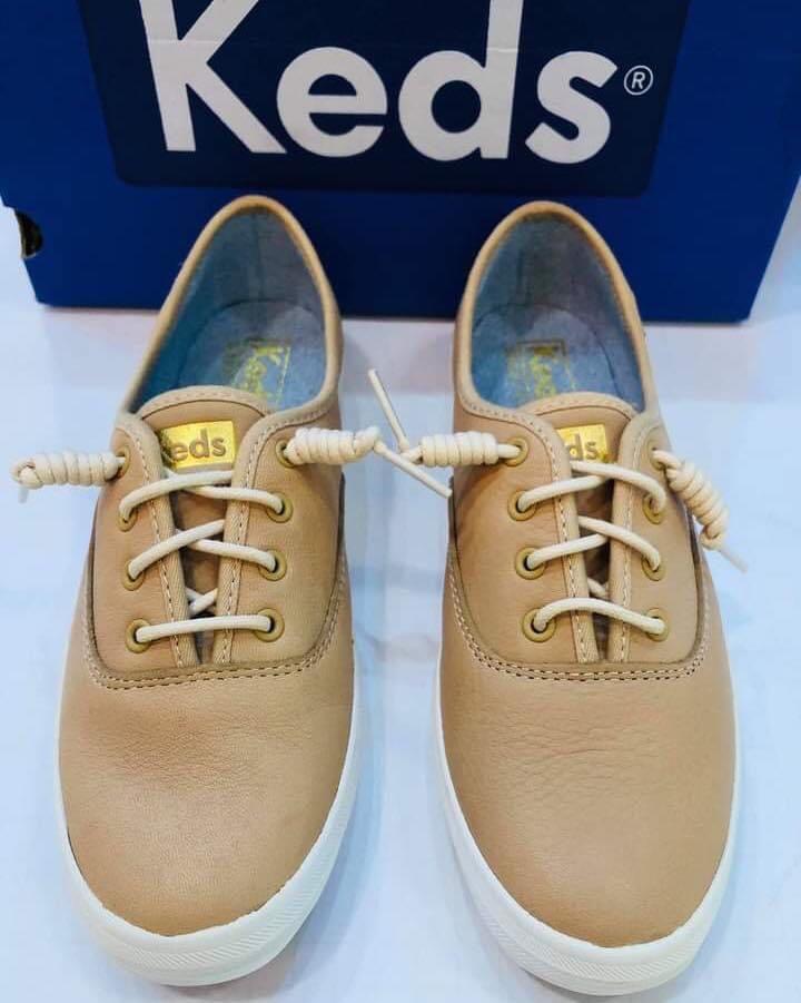 Keds leather brown top
