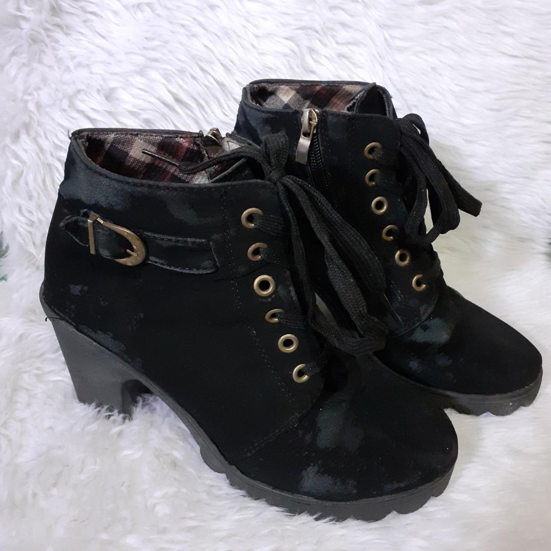 Korean online dwarf boots