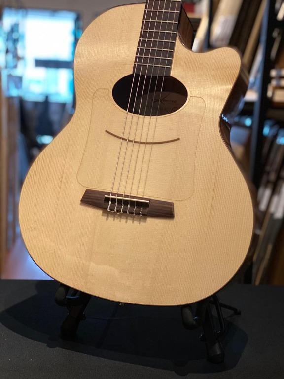 Kremona Lulo Reinhardt Kiano Classical Guitar