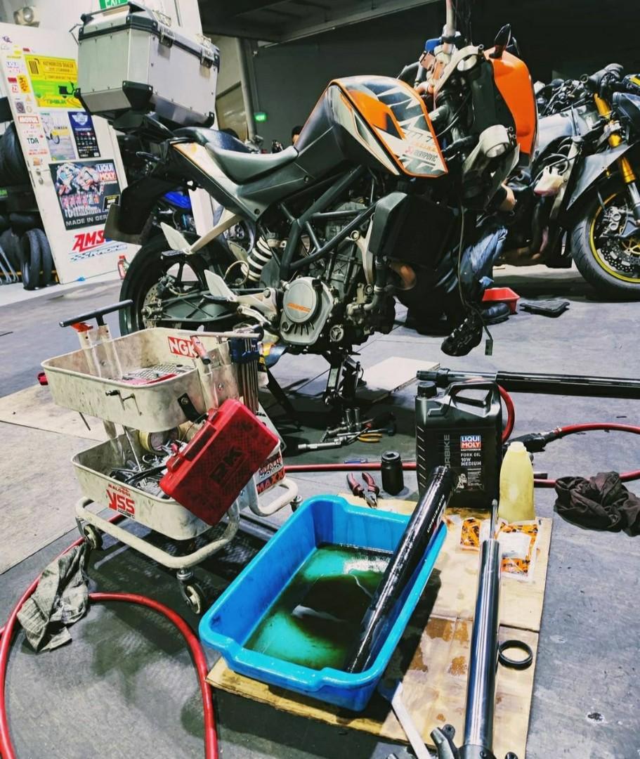 Ktm duke 200 online oil change price