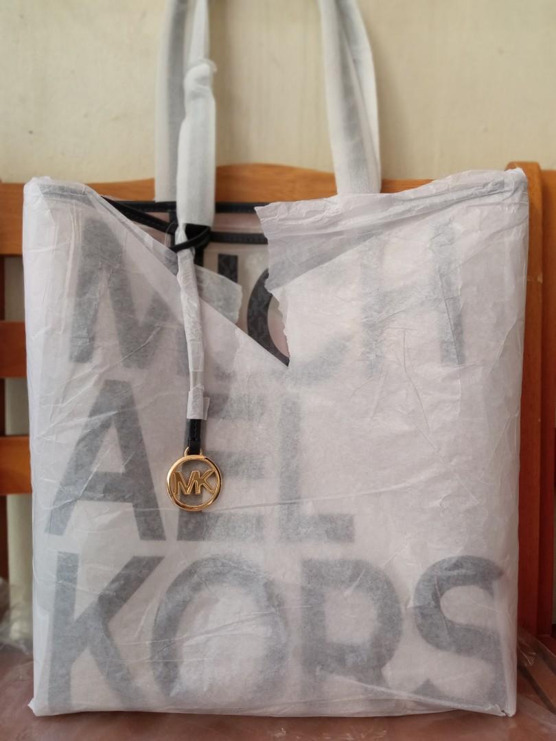 Michael Kors transparent tote, Women's Fashion, Bags & Wallets, Tote Bags  on Carousell