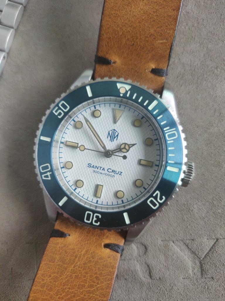 FSOT NTH Santa Cruz Submariner Men s Fashion Activewear on Carousell