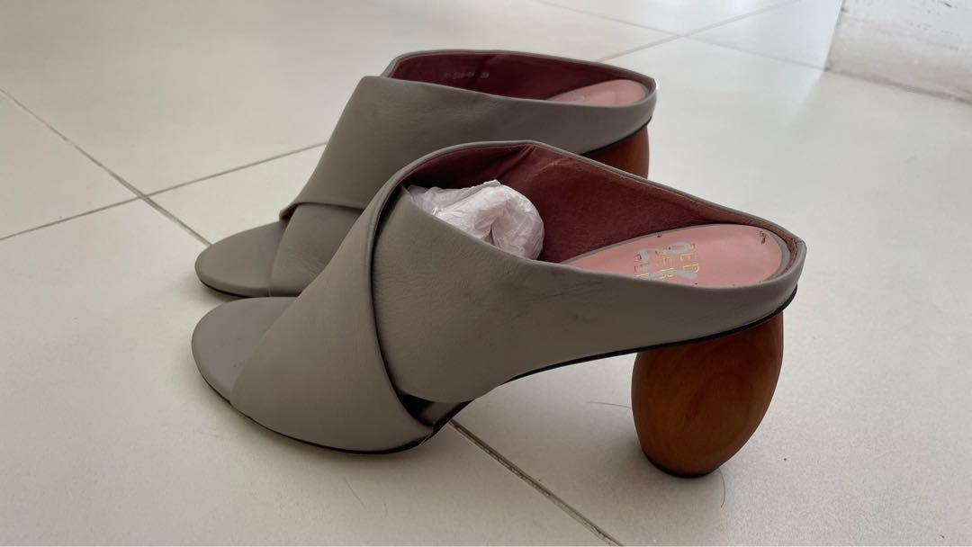 stylish heel sandal