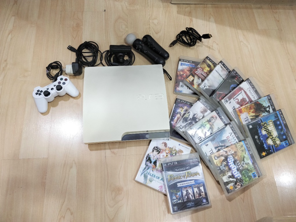 PlayStation 3 320GB CECH 2512B Set w Games Video Gaming