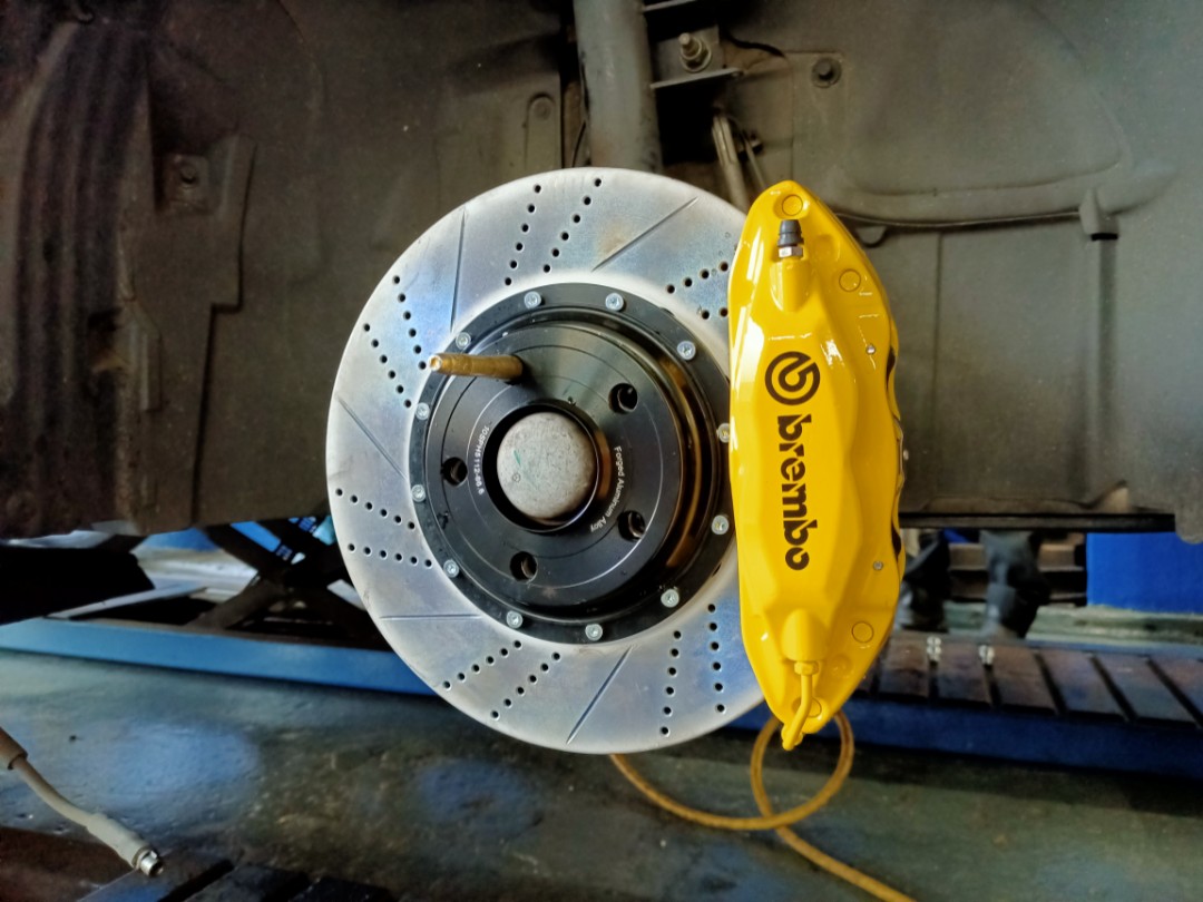 Refurbished Brembo F50 tesla brake kit for honda civic , accord