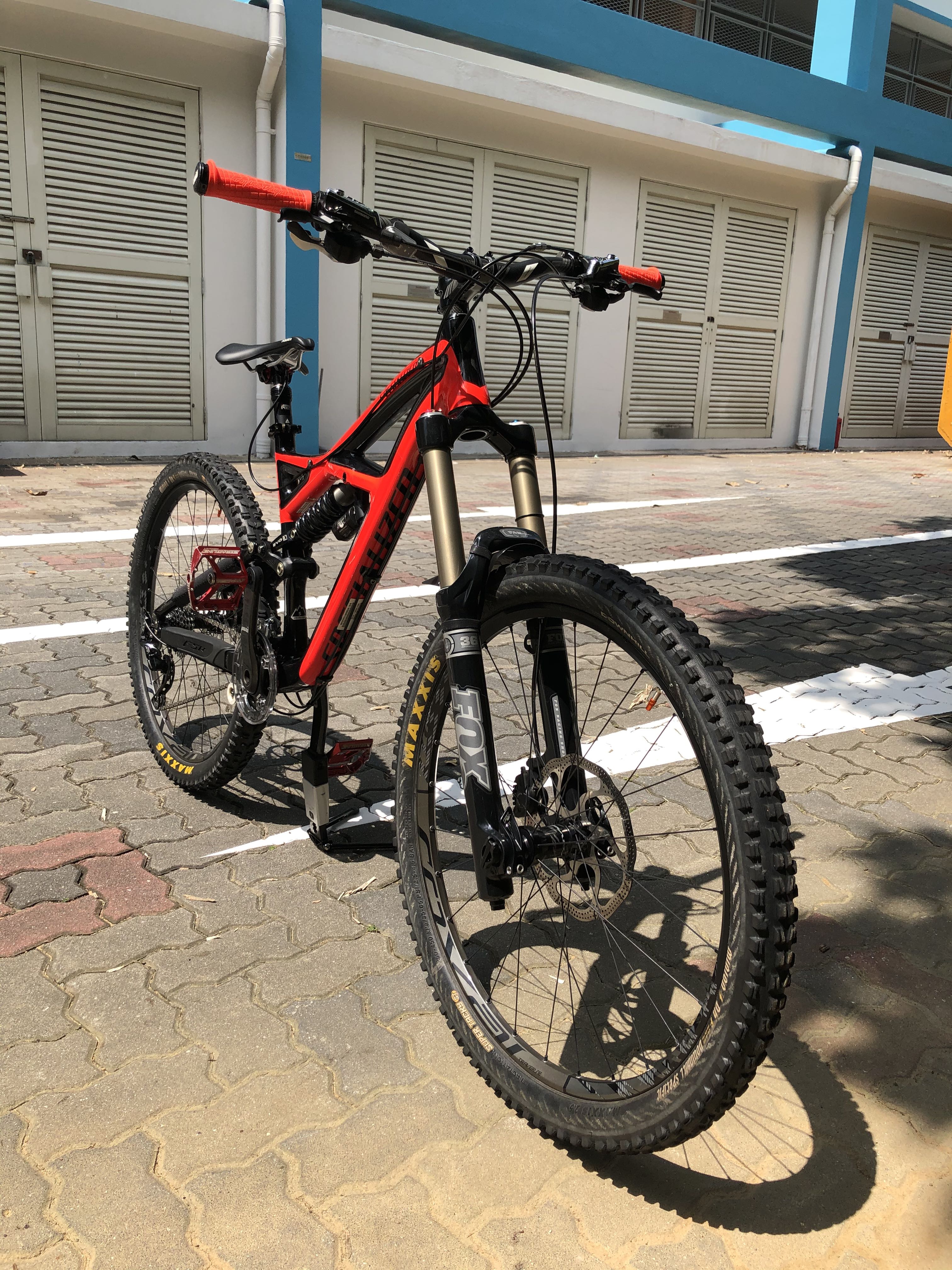 Specialized Enduro Evo Sports Equipment Bicycles Parts