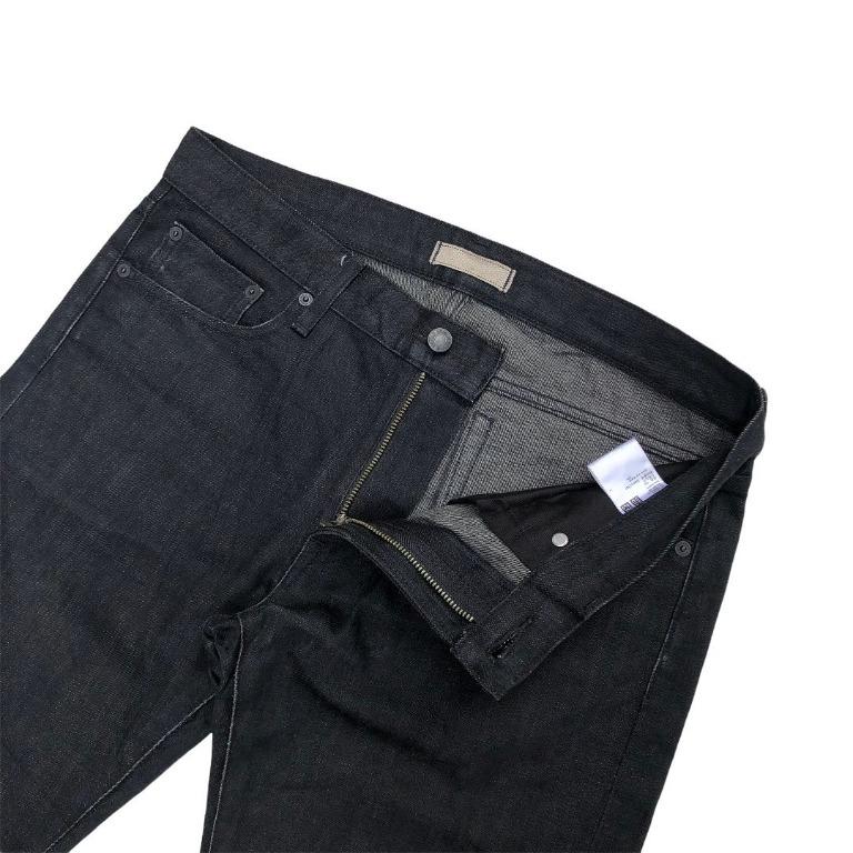Uniqlo Selvedge Slim Fit Straight Dry Denim Black Jeans, Fesyen Pria, Pakaian , Bawahan di Carousell