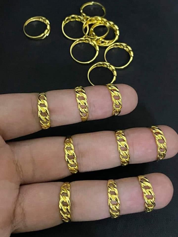 18K Saudi Gold Chain Style Ring, Women 